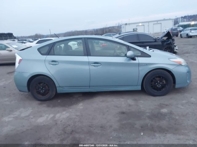 Toyota Prius Three Image 5