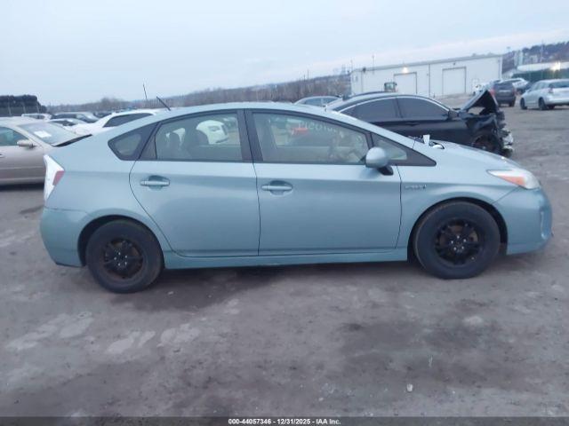 Toyota Prius Three Image 5