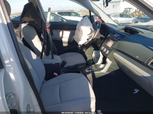 Subaru Forester 2.5i Image 16