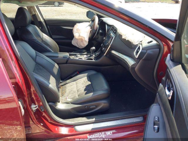 Nissan Maxima Image 14