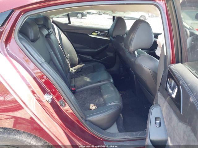 Nissan Maxima Image 6