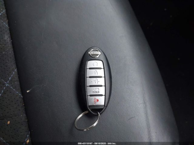 Nissan Maxima Image 13