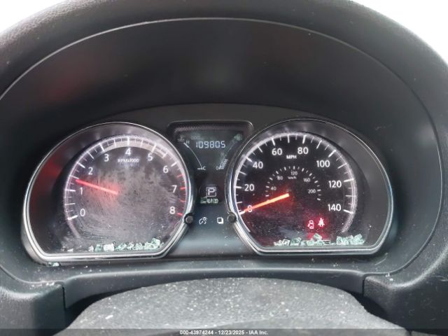 Nissan Versa 1.6 Sv Image 2