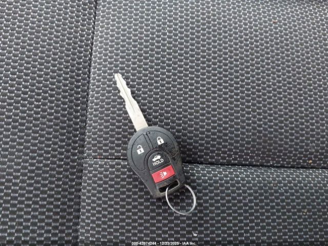 Nissan Versa 1.6 Sv Image 12