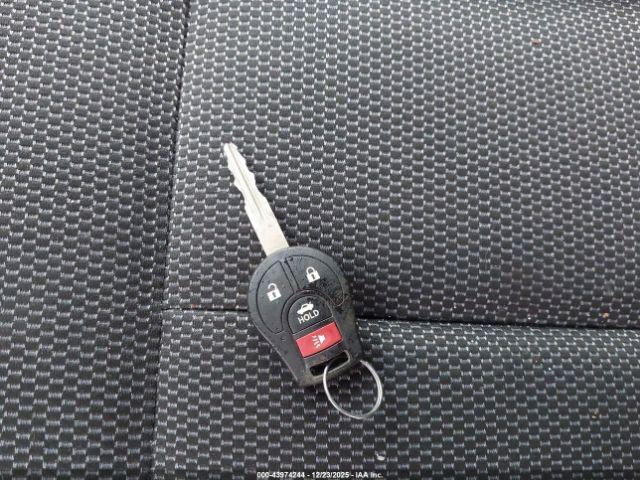 Nissan Versa 1.6 Sv Image 12