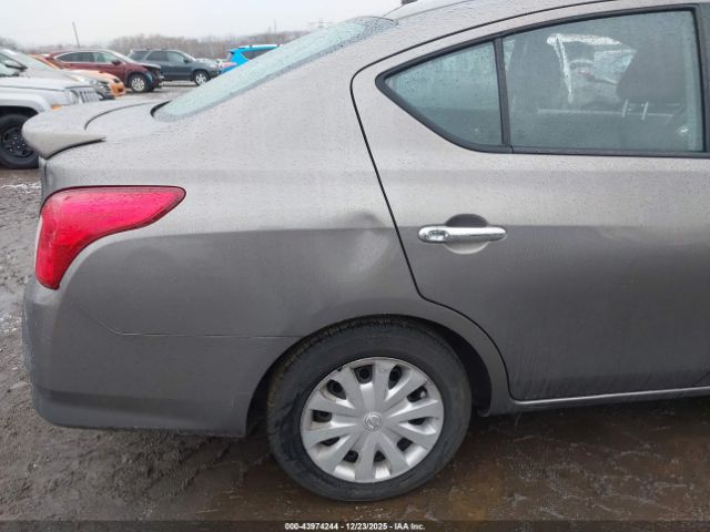 Nissan Versa 1.6 Sv Image 7