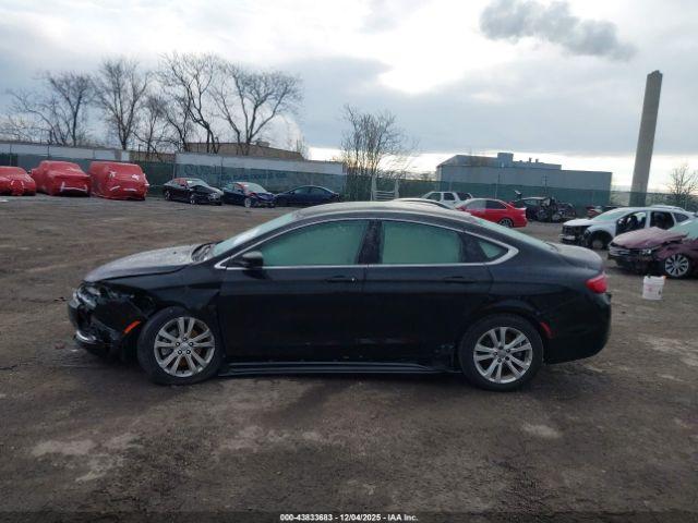 Chrysler 200 Limited Image 10