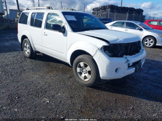 Nissan Pathfinder S Image 1