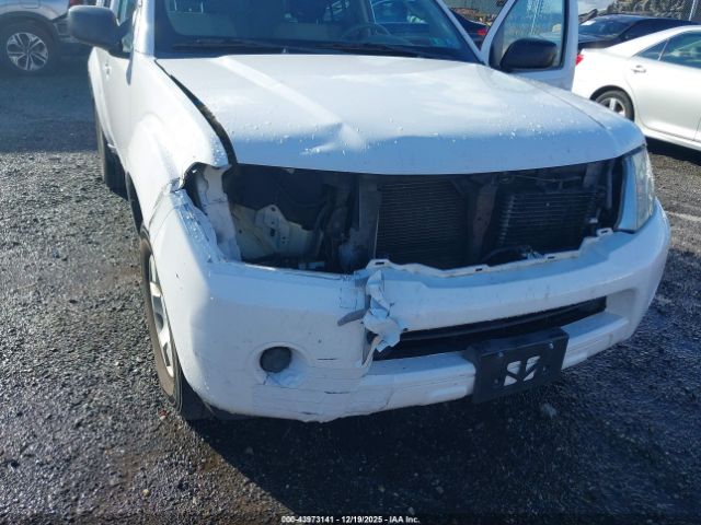 Nissan Pathfinder S Image 3