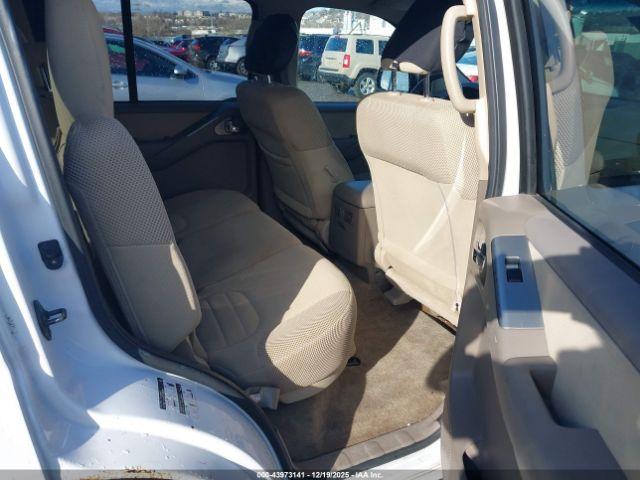 Nissan Pathfinder S Image 11