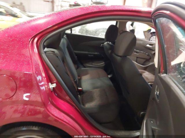 Chevrolet Sonic Lt Auto Image 13