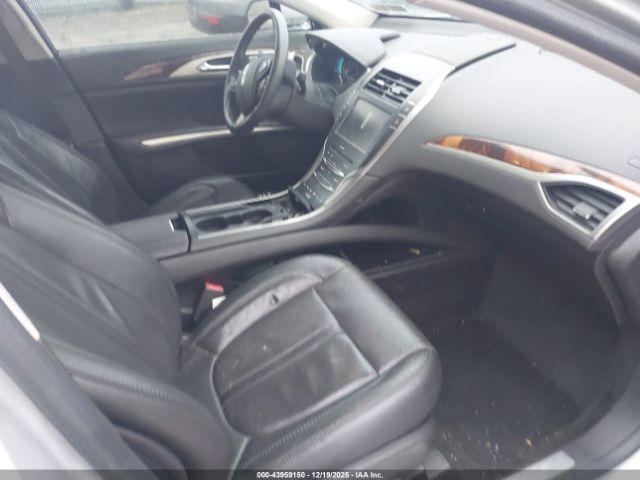 Lincoln MKZ Hybrid Image 7