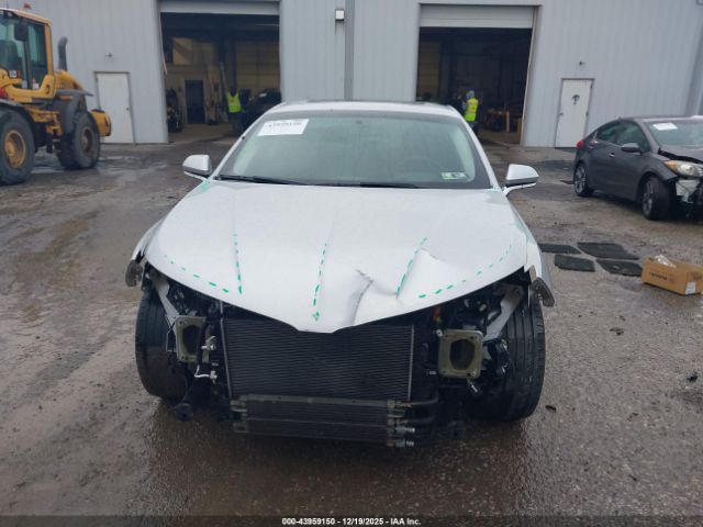 Lincoln MKZ Hybrid Image 14