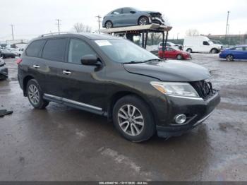 Salvage Nissan Pathfinder
