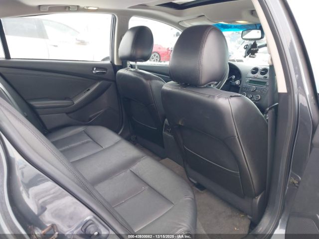 Nissan Altima 2.5 S Image 2