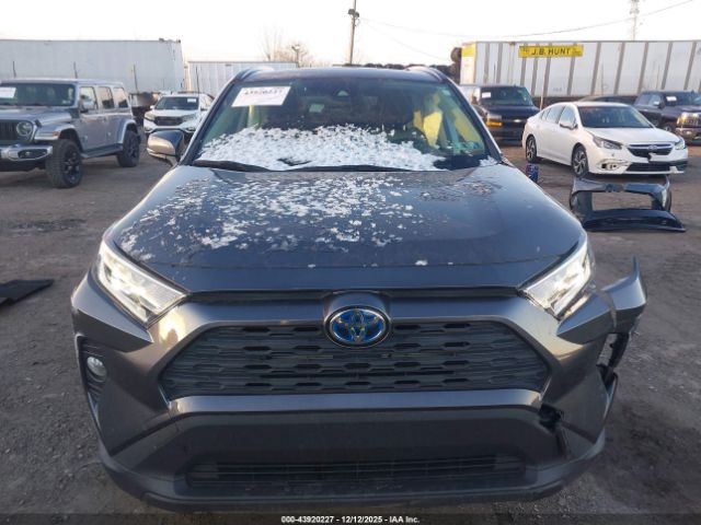 Toyota RAV4 Xle Image 5