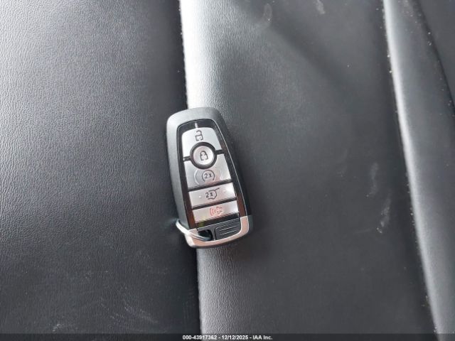 Ford Explorer Xlt Image 6