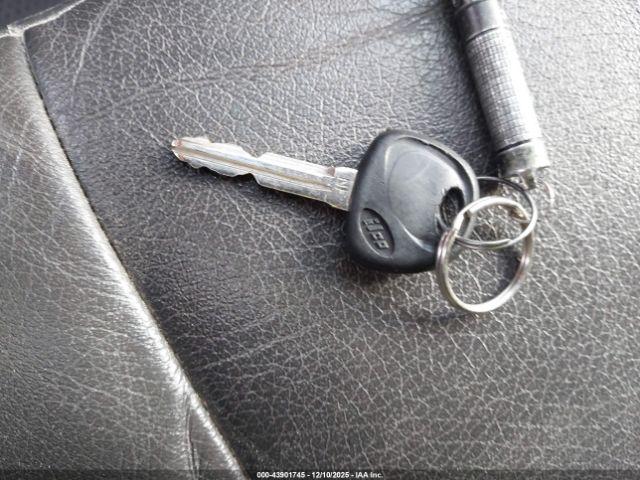 Hyundai SANTA FE Limited V6 Image 8