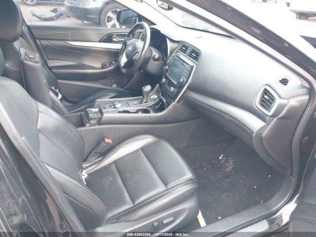 Nissan Maxima Image 3