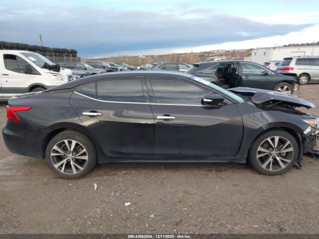 Nissan Maxima Image 9