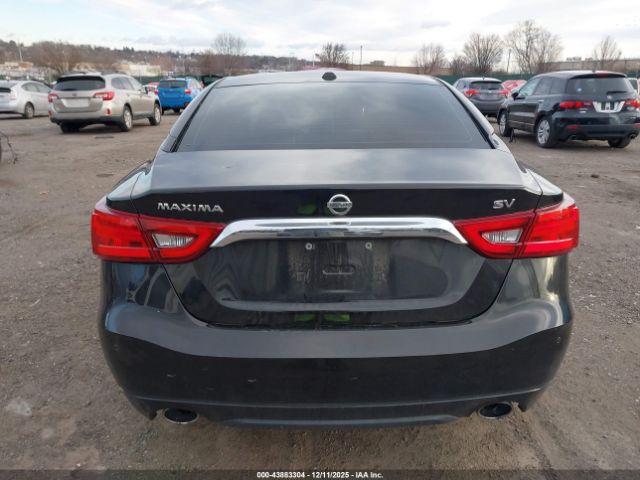 Nissan Maxima Image 15