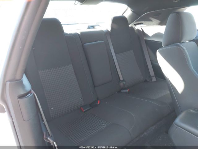 Dodge Challenger Image 8