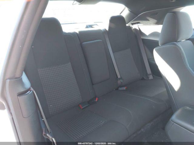 Dodge Challenger Image 8