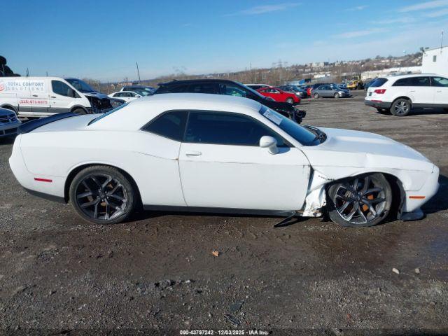 Dodge Challenger Image 14