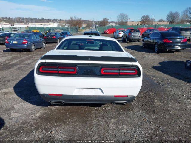 Dodge Challenger Image 15