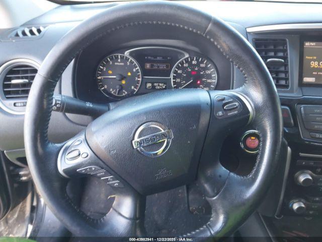 Nissan Pathfinder Sv Image 13