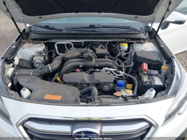 Subaru Outback 2.5i Limited Image 10