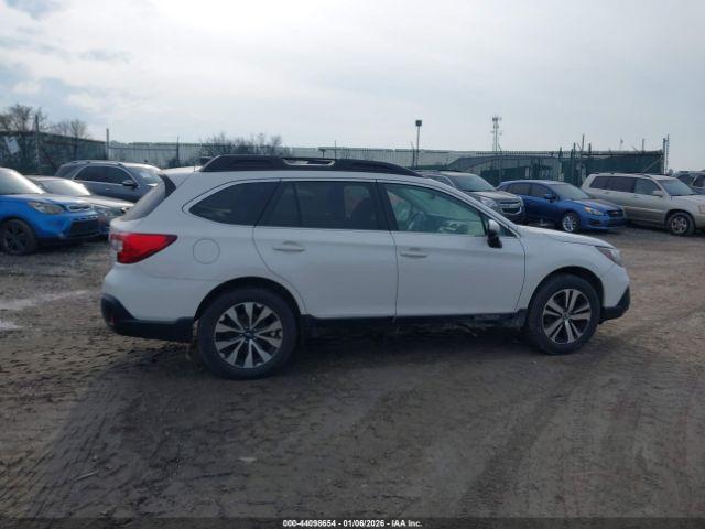 Subaru Outback 2.5i Limited Image 17