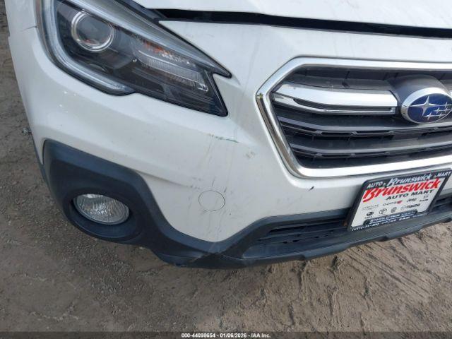 Subaru Outback 2.5i Limited Image 18