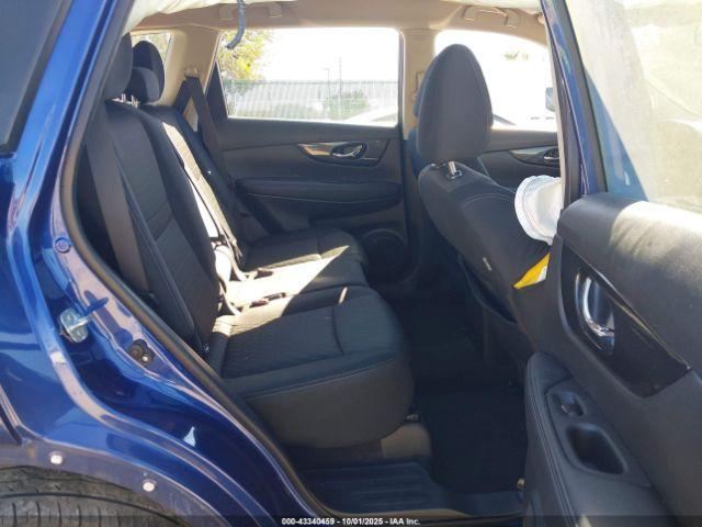 Nissan Rogue S Image 9