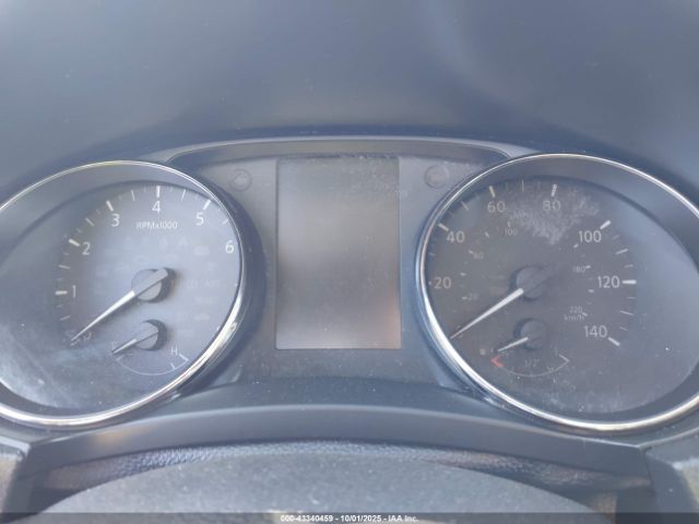 Nissan Rogue S Image 4