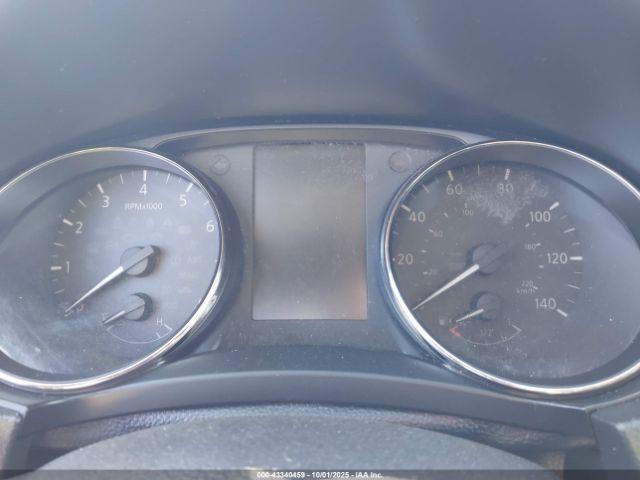 Nissan Rogue S Image 4