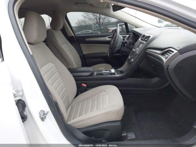 Ford Fusion S Image 6