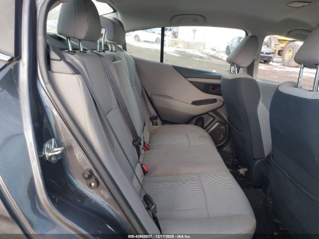 Subaru Legacy Image 6