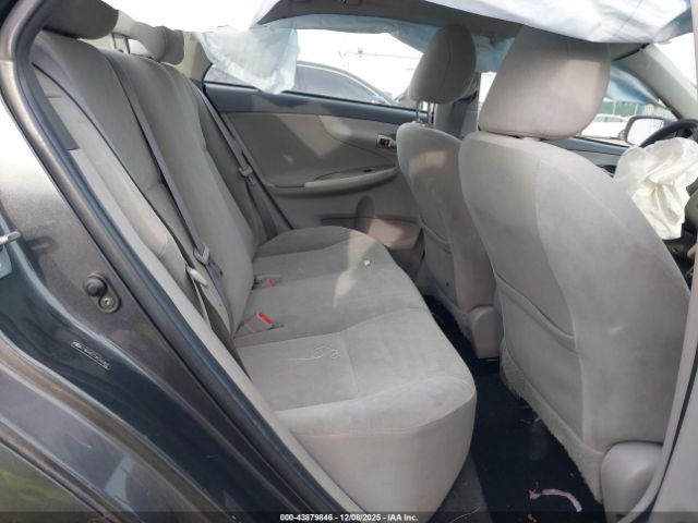 Toyota Corolla Le Image 10