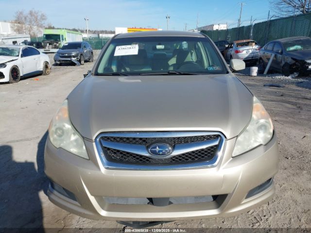 Subaru Legacy 2.5i Premium Image 10