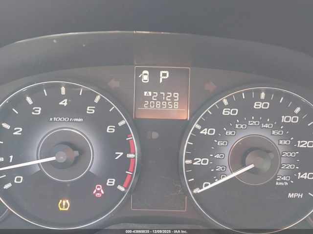 Subaru Legacy 2.5i Premium Image 12