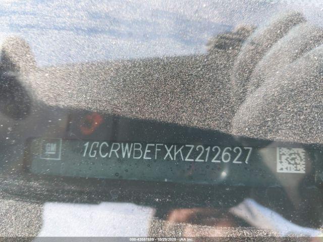 Chevrolet Silverado 1500 Custom Image 9