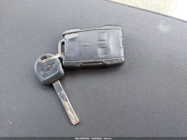 Chevrolet Silverado 1500 Custom Image 3