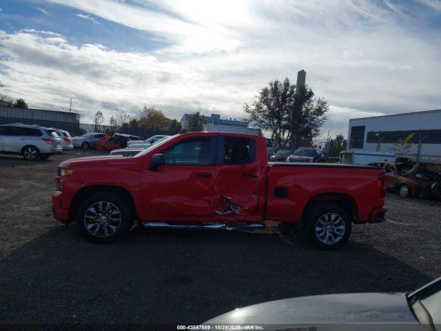 Chevrolet Silverado 1500 Custom Image 7