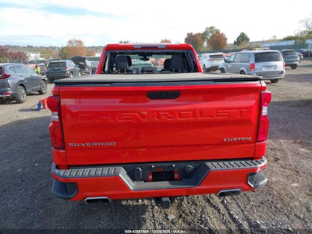 Chevrolet Silverado 1500 Custom Image 5