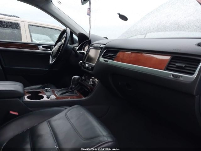 Volkswagen Touareg Vr6 Lux Image 12