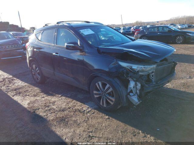  Salvage Hyundai TUCSON