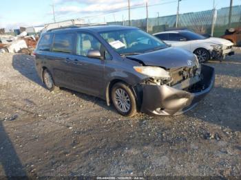  Salvage Toyota Sienna