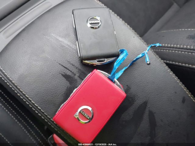 Volvo XC40 Momentum Image 16