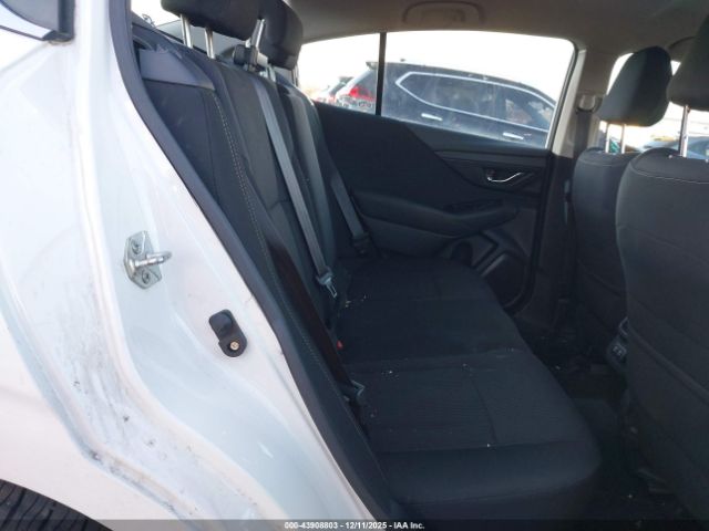 Subaru Legacy Premium Image 9